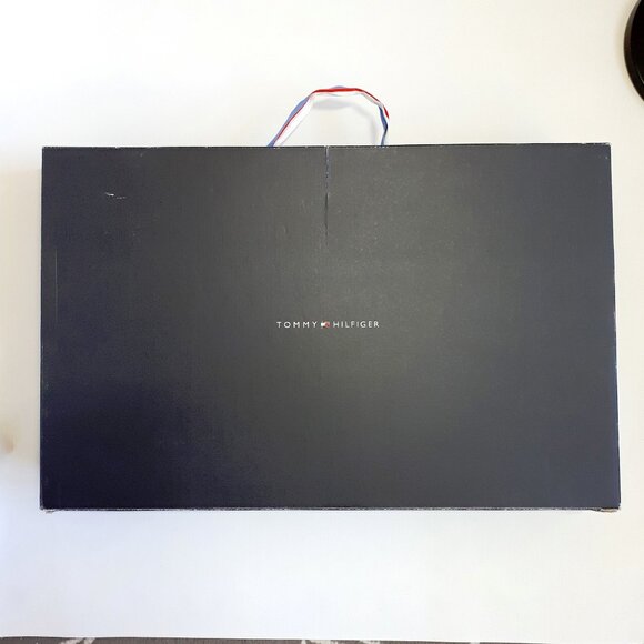 TOMMY HILFIGER Mackenze Zip Up Boots in Black Leather with Gold Hardware - Picture 15 of 16